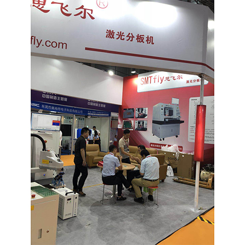 拼多多今晚上市，黃崢回應(yīng)爭議：老百姓退款了下次可能還來